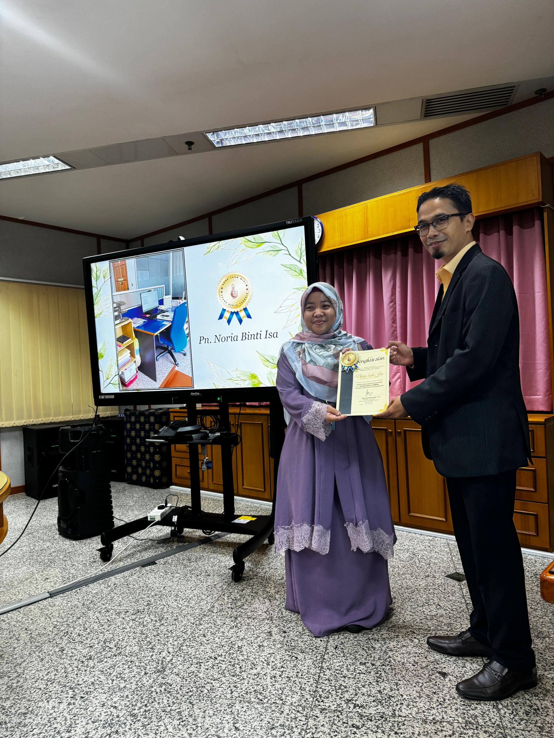 - MOHAMAD SYUKRI BIN BOSRI ANM-MIRI